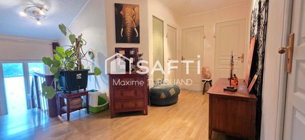 Maison 180m² 3/4 chambres, 913m² de terrain+ garage.