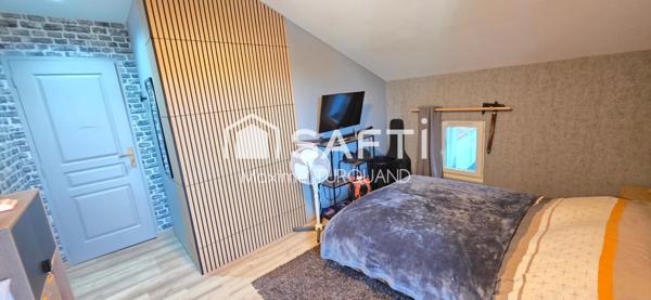 Maison 180m² 3/4 chambres, 913m² de terrain+ garage.