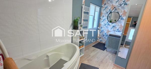 Maison 180m² 3/4 chambres, 913m² de terrain+ garage.