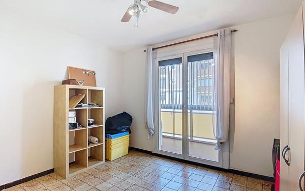 Appartement à vendre    3 pièces •  Toulon