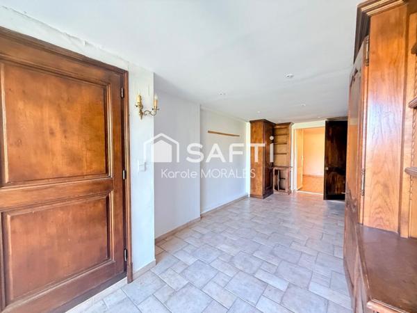 BANYULS-SUR-MER, VILLA DE 140M2, VUE BAIE ET CAP BEART, DANS RESIDENCE SECURISEE, A 2 MIN D UNE BELLE CRIQUE