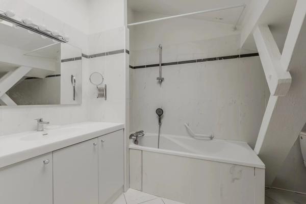 Appartement meublé - 2 chambres - Ascenseur - Parking - Hôtel de Saige