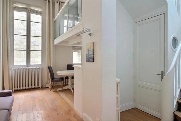 Appartement meublé - 2 chambres - Ascenseur - Parking - Hôtel de Saige