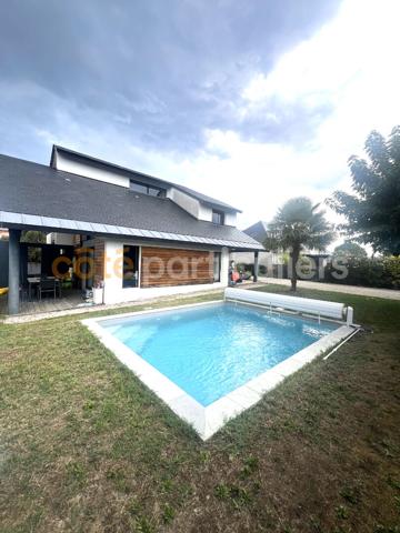 Vente
                Maison122 m² - 5 Pièces -
                    ODOS (65310)