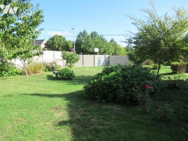 Terrain constructible d'une superficie de 614 m²