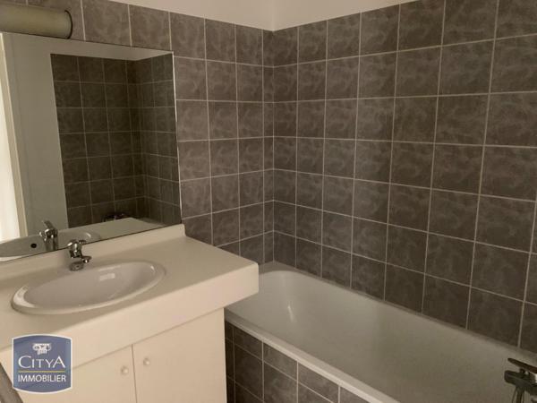 Appartement à louer 3 pièces 65.4m²