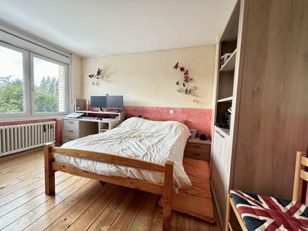 Jolie maison sur secteur prisé avec une chambre en rdc.