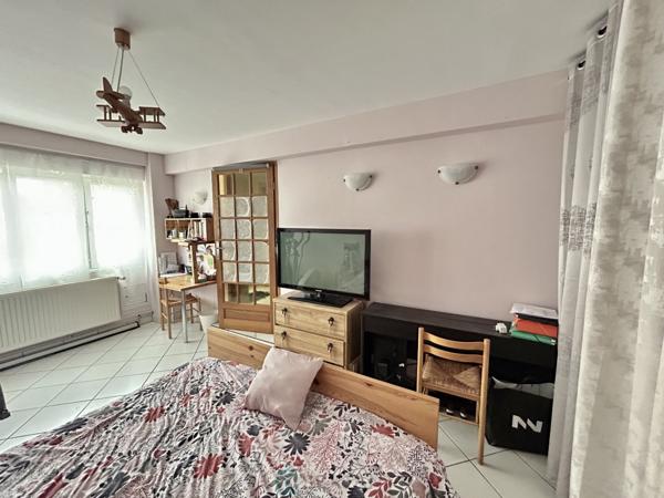 Jolie maison sur secteur prisé avec une chambre en rdc.