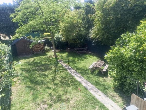 Jolie maison sur secteur prisé avec une chambre en rdc.