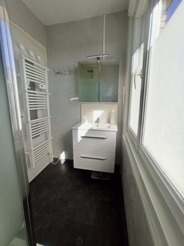 Jolie maison sur secteur prisé avec une chambre en rdc.