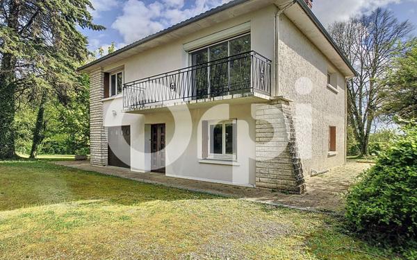 Maison à vendre    5 pièces •  Champcevinel