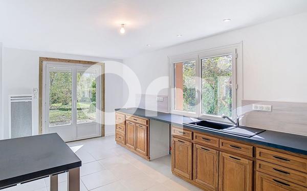 Maison à vendre    5 pièces •  Champcevinel