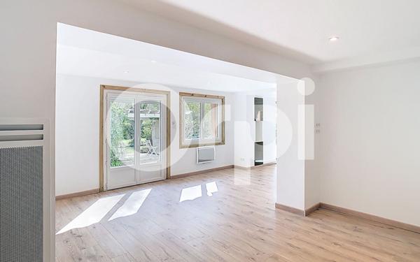 Maison à vendre    5 pièces •  Champcevinel