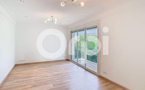 Maison à vendre    5 pièces •  Champcevinel