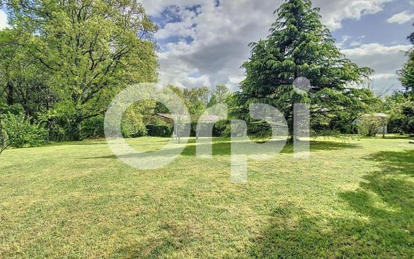 Maison à vendre    5 pièces •  Champcevinel