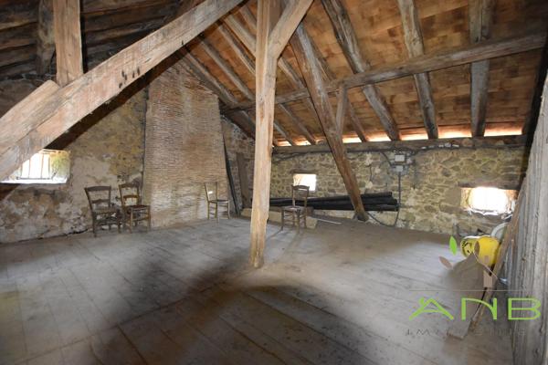 Maison en pierre à rénover