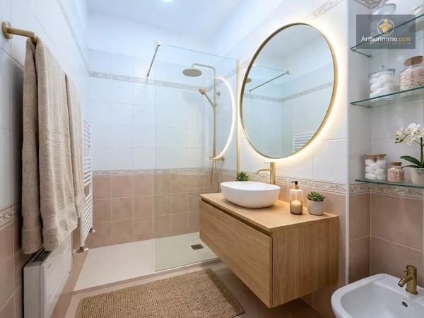 Vente                                                      Appartement
                        
                     3 pièces                      70 m2                     à Nice