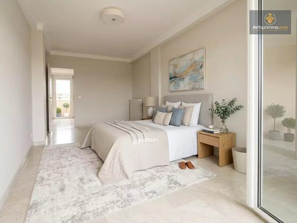 Vente                                                      Appartement
                        
                     3 pièces                      70 m2                     à Nice