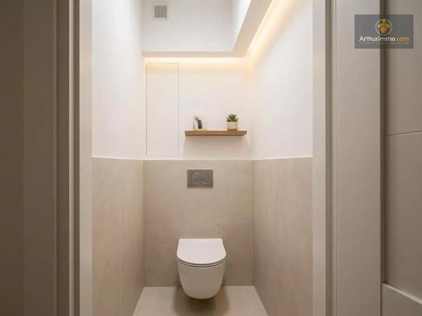 Vente                                                      Appartement
                        
                     3 pièces                      70 m2                     à Nice