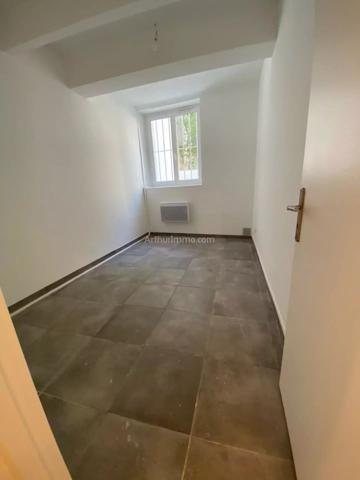 Location                                                      Appartement
                        
                     3 pièces                      54 m2                     à Aubagne