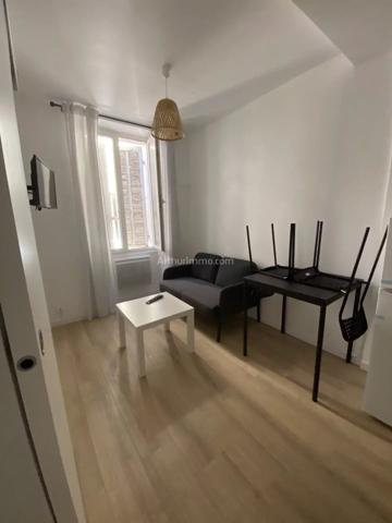 Location                                                      Appartement
                        
                     2 pièces                      22 m2                     à Aubagne