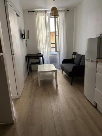 Location                                                      Appartement
                        
                     2 pièces                      22 m2                     à Aubagne