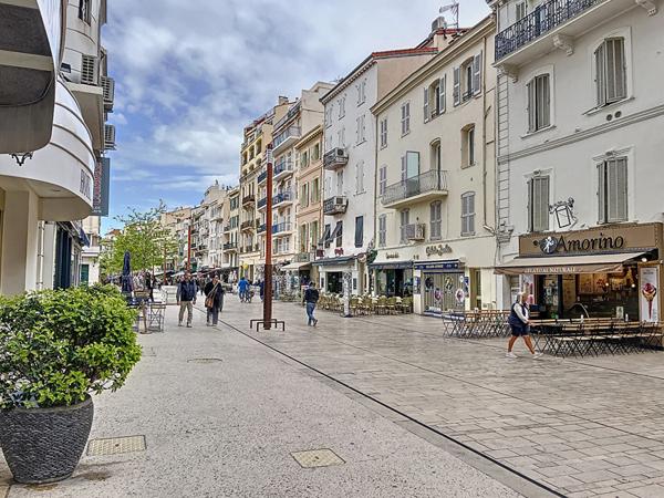 Cannes, proche Palais, Fonds de commerce Restaurant