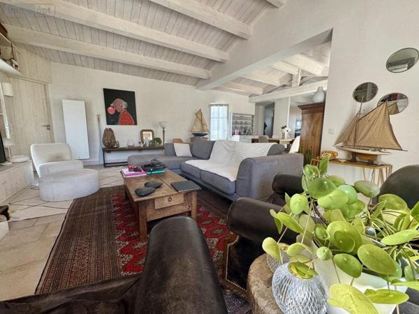 Maison à vendre à La Flotte en Charente-Maritime (17630), ref : 17018-1212