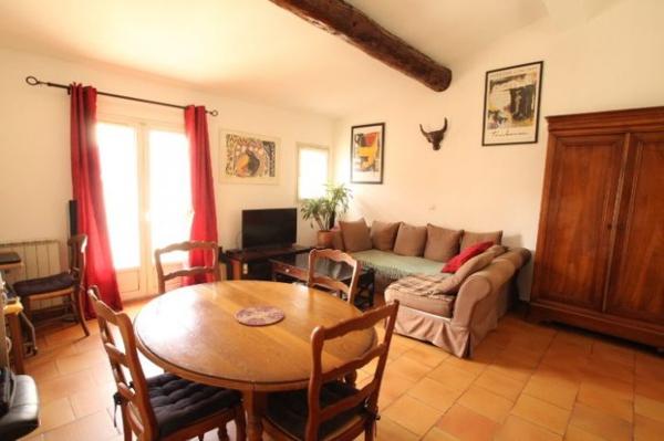 Maison mitoyenne 2 côtés Nîmes 75 m²