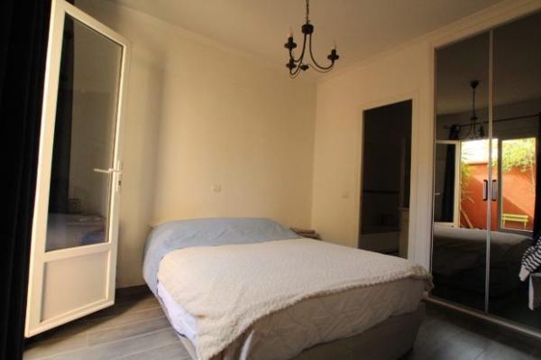 Maison mitoyenne 2 côtés Nîmes 75 m²