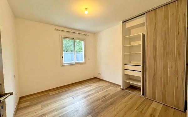 Maison à vendre    4 pièces •  Générac