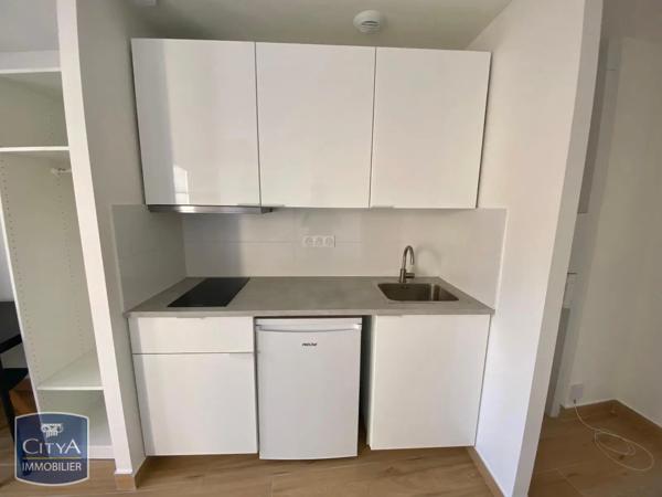 Appartement à louer 1 pièce 21.2m² Toulon (83000)