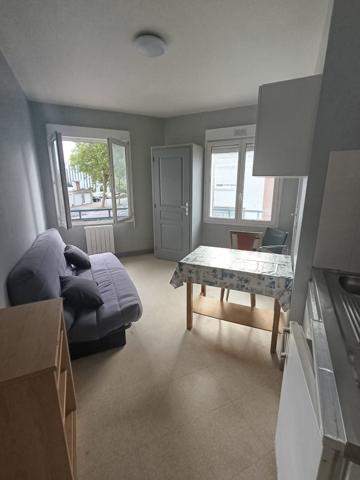 Studio meublé n°17 – 14,11 m² – 1er étage, Saint-Nazaire