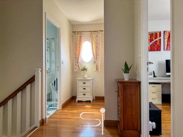 Maison 5 pièce(s) 4 chambre(s) 155 m²