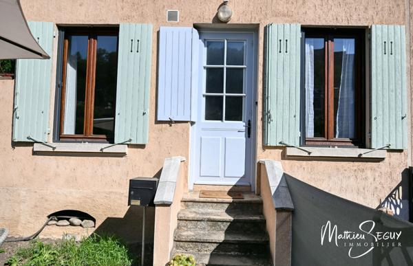Maison de village avec extérieur à SAIN BEL (69)