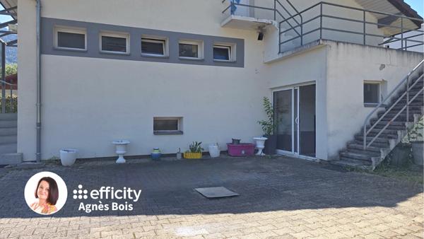 Maison
         4 pièces
        - 106 m² Exclusivité 330 000 € *