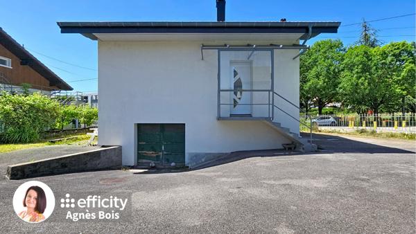 Maison
         4 pièces
        - 106 m² Exclusivité 330 000 € *