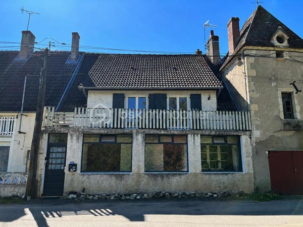 Amoureux de la nature et de la Loire, située sur la charmante commune de Jouet sur l'Aubois à 3km de ses nombreux commerces et commodités, à 20min de Nevers et à environ 2h30 de Paris, vous tomberez littéralement sous le charme de cette magnifique maison de village mitoyenne de 1852 en bord de Loire à finaliser selon vos envies, d'une superficie de 142m² sur deux niveaux, construite sur une parcelle de 668m² dans un cadre idyllique et paisible de la campagne Berrichonne entre Loire et canal latéral. 

Cette maison, rénovée avec goût et alliant confort moderne et authenticité de l'ancien, propose une entrée par une véranda de 11m² menant à une spacieuse et lumineuse pièce de vie de 46m². Celle-ci bénéficie d'un espace salon-séjour ainsi que d'un espace salle à manger, sublimés par de belles poutres et pierres apparentes, et distribue les différentes pièces de la maison. 
Sur la gauche, vous trouverez une chambre de 14m² ; en face, un dégagement desservant un WC séparé avec espace buanderie de 3m² doté d'une porte de service donnant sur l'extérieur, ainsi qu'une salle d'eau lumineuse de 4m² proposant une grande douche à l'italienne carrelée; et sur la droite, une cuisine de 16m², équipée et aménagée, offrant un accès à une seconde véranda de 9m².
Depuis l'espace salon-séjour, vous accéderez à l'étage, restant à aménager selon vos envies et vos besoins. Celui-ci propose un palier desservant deux chambres de 19m² chacune avec terrasse vue Loire, une future salle d'eau avec WC de 10m², une entrée indépendante donnant accès à l'extérieur ainsi qu'un grenier de 12m².
L'ensemble offre un beau potentiel grâce à la création d'une salle d'eau avec WC (réseaux déjà en attente) et à la réalisation des travaux de sols, de peinture et de quelques reprises de placoplâtre.

Les sols de cette maison sont en carrelage (pièce de vie, cuisine, WC/buanderie, salle d'eau), en parquet flottant (chambre rez-de-chaussée), en carreaux de ciment (dégagement rez-de-chaussée) ou en dalle béton (étage). 
Elle est munie d'un mode de chauffage central de type pompe à chaleur Air/Eau neuve avec radiateurs en fonte, d'un ballon de production d'eau chaude de 200 litres, d'une installation électrique et plomberie neuves ainsi que de lumières LED à variateur au rez-de-chaussée.  
Ce bien dispose d'huisseries récentes en PVC double vitrage ou bois simple vitrage, de volets battants en bois ou persiennes métalliques ainsi que d'une toiture bénéficiant d'une isolation performante en tuiles mécaniques terre cuite ou tuiles mécaniques béton en très bon état. 

Côté internet, la fibre est installée dans la maison.

Côté énergie, ce bien bénéficie de l'excellente note de B au niveau du DPE (Diagnostic de Performance Énergétique), ce qui en fait une habitation à très haute efficacité énergétique et A au niveau des GES (Gaz à Effet de Serre), ce qui en fait un logement avec très faibles émissions de CO₂. 

Côté extérieur, vous pourrez profiter d'un superbe terrain non attenant de 668m² offrant deux garages de 22m² et 34m² respectivement, une cave de 5m², un appentis en tôle ainsi qu'un récupérateur d'eau. Un puits commun et une cave voutée de 16m² située sous la cuisine viennent compléter ce bien.

Les plus de ce bien :
Sa qualité générale et ses rénovations faites avec goût, son environnement paisible, sa haute performance énergétique, ses garages, la possibilité de le scinder en deux logements ainsi que sa fraîcheur digne des maisons en pierre ou encore sa proximité directe avec la Loire. 

Possibilité de visite vidéo sur demande.

Photos supplémentaires disponibles sur BSK IMMOBILIER > Nos conseillers > Inès RÉMOND
Pour tout renseignement complémentaire ou pour une visite, contactez moi au 07.87.29.70.92.

Idéale pour une famille, pour une résidence secondaire ou pour un investisseur, cette maison est un réel coup de cœur, une belle opportunité à saisir, elle n'attend plus que vous !!!
