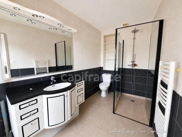 SPÉCIAL INVESTISSEURS 1 maison, 2 appartements, 1 revenu immédiat !