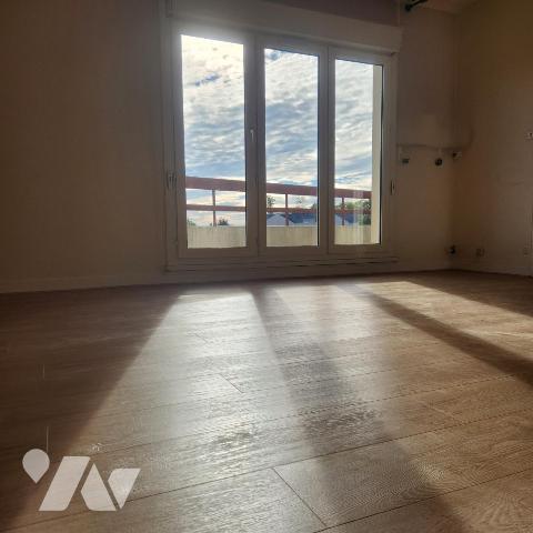 Appartement balcon et garage - Quartier Gazonfier 