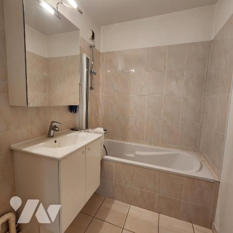 Appartement balcon et garage - Quartier Gazonfier 