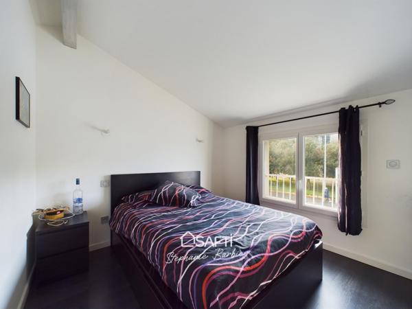 Magnifique Familiale 4 chambres, 1 bureau, piscine et garage !! Proximité Bus et accès rocade