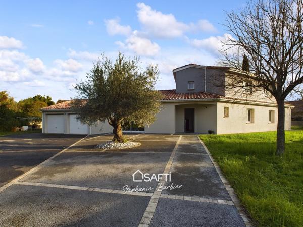 Magnifique Familiale 4 chambres, 1 bureau, piscine et garage !! Proximité Bus et accès rocade