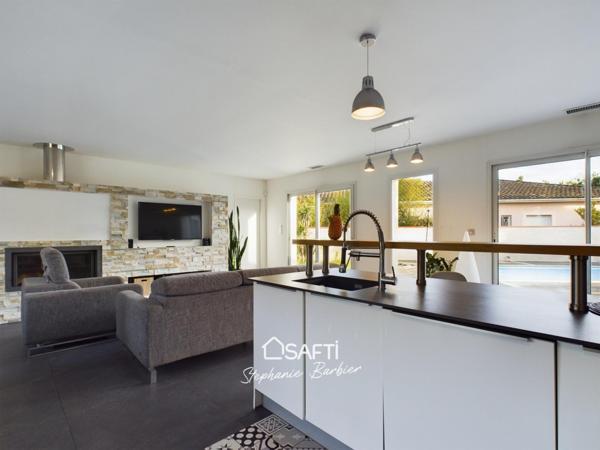 Magnifique Familiale 4 chambres, 1 bureau, piscine et garage !! Proximité Bus et accès rocade