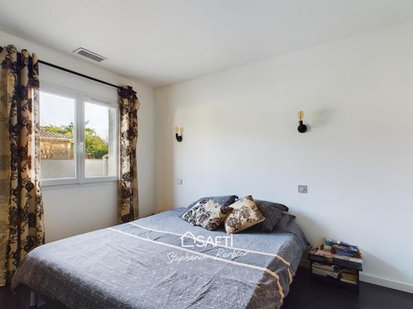 Magnifique Familiale 4 chambres, 1 bureau, piscine et garage !! Proximité Bus et accès rocade