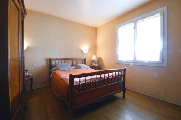 Maison 3 pièces + véranda + grand garage