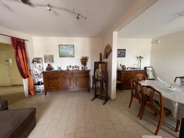 Appartement de 79m2 avec ascenceur à SAINT PIERRE DES CORPS (37) 2 chambres