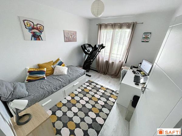 EXCEPTIONNEL !!! DANS LA COMMUNE DE MARTILLAC MAISON RECENTE 159 M2 AVEC PISCINE ET SPA