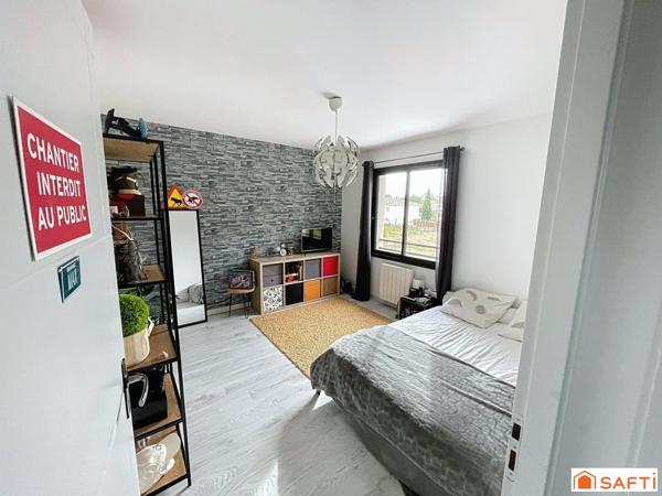 EXCEPTIONNEL !!! DANS LA COMMUNE DE MARTILLAC MAISON RECENTE 159 M2 AVEC PISCINE ET SPA