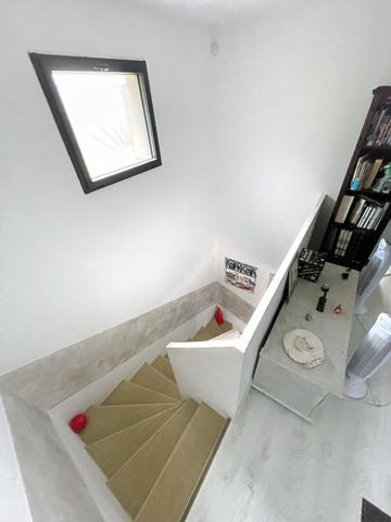 EXCEPTIONNEL !!! DANS LA COMMUNE DE MARTILLAC MAISON RECENTE 159 M2 AVEC PISCINE ET SPA